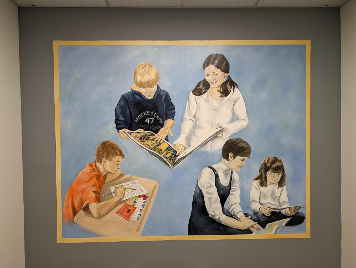 Stairwell mural in Franklin Elementary School